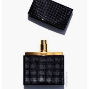 Elizabeth James Nirvana Black